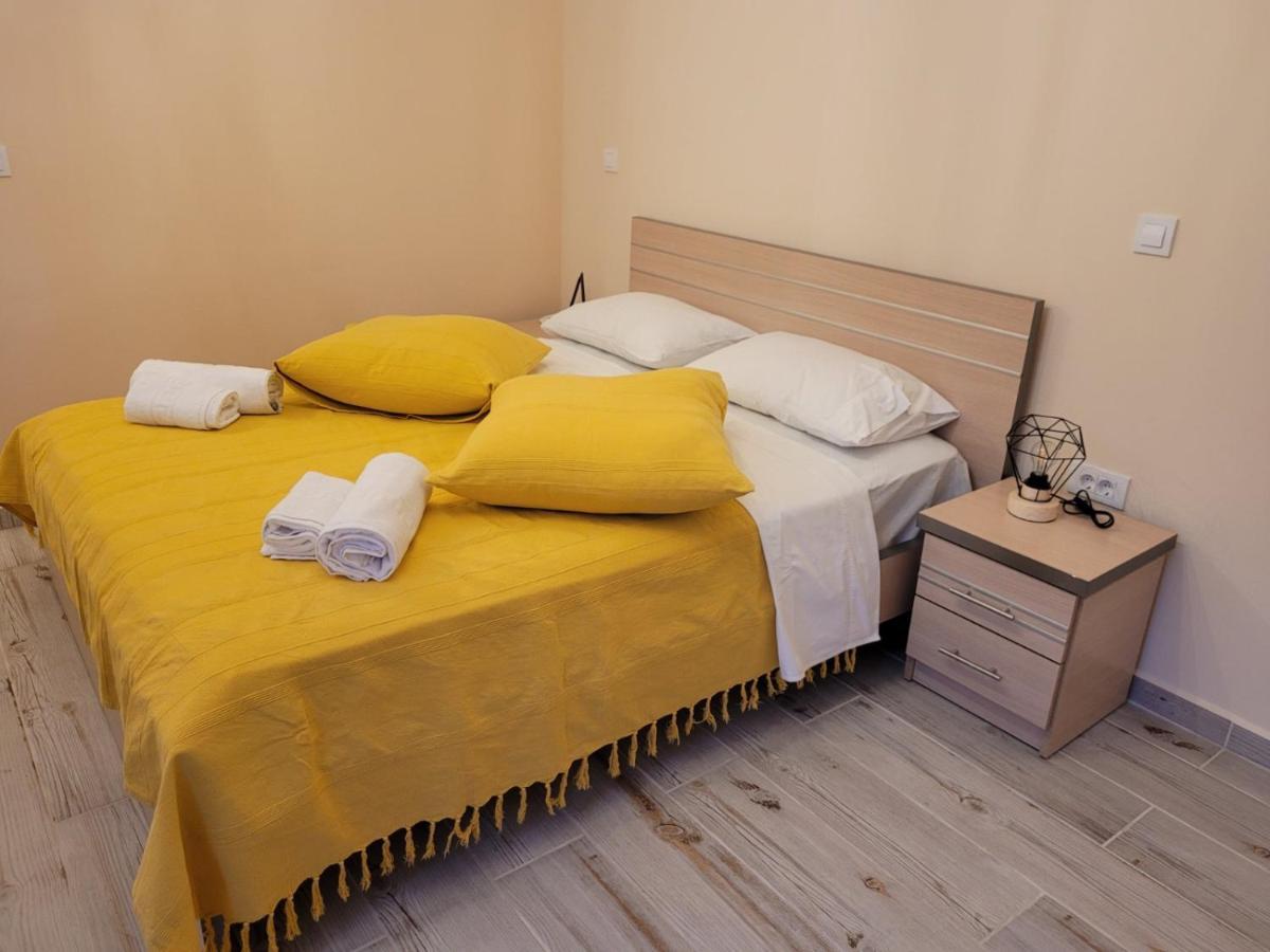 Kleanthi And Kostas Studios Simi Zewnętrze zdjęcie